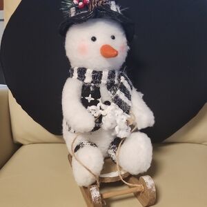 BNIB Festive Snowman Decoration on Wood Sled